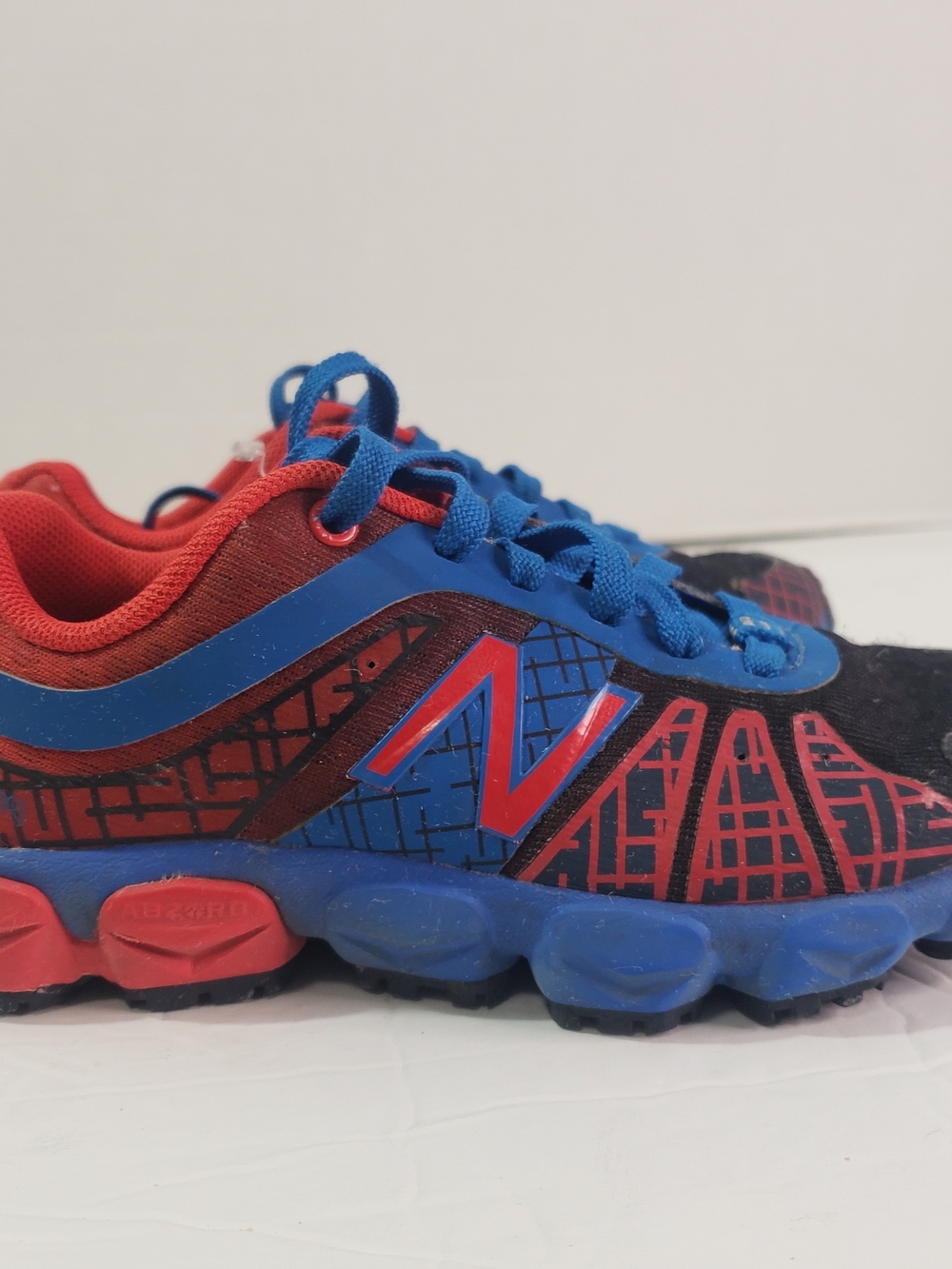 New Balance Kids Red and Blue Athletic Sneakers Sz: 10.5 Lil Boys